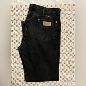 Black wrangler jeans // 34x32 // vintage - made in USA